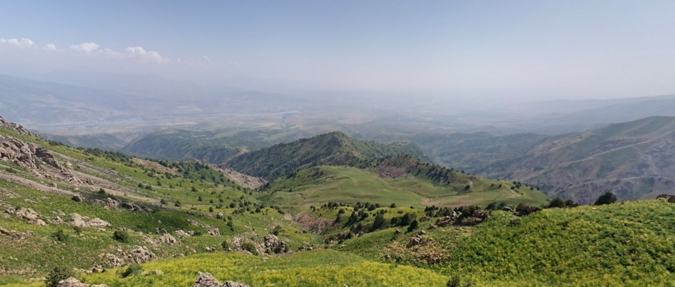 File:Gissar range panoramio.PNG