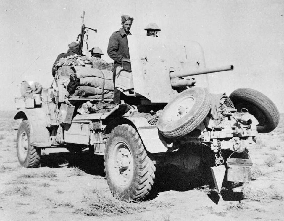 File:New Zealand 2 Pounder Portee.jpg