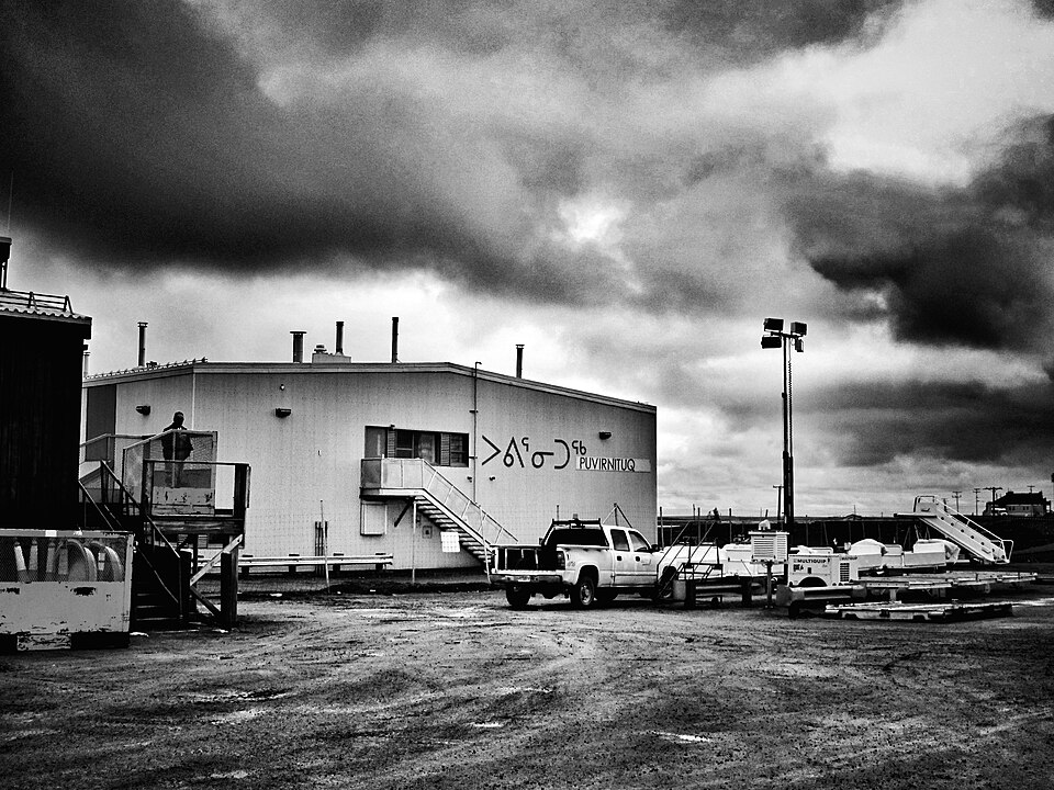 File:Puvirnituq Airport.jpg