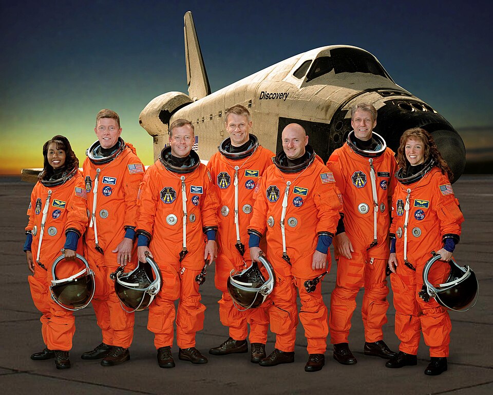 File:STS 121 Crew Portrait.jpg