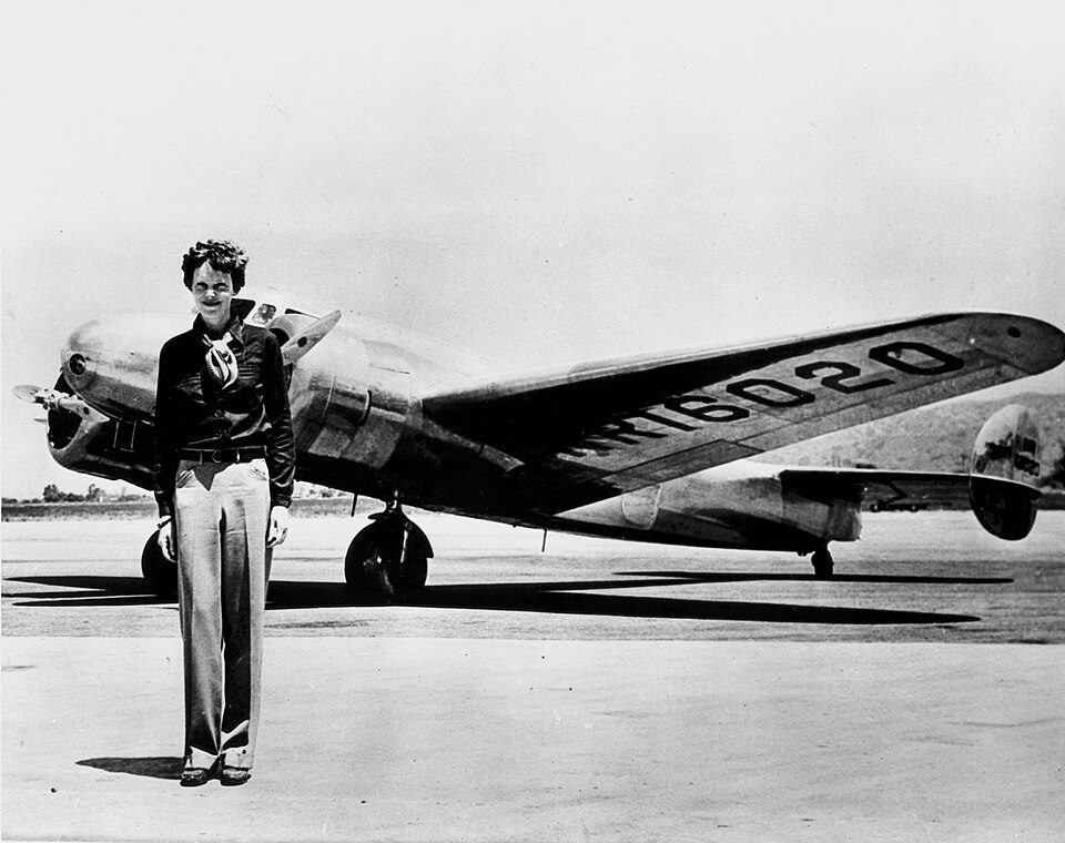 File:Amelia Earhart - GPN-2002-000211 (restored).jpg