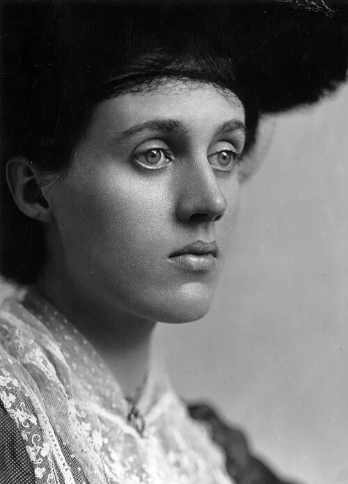File:George-Beresford,-Vanessa-Bell.jpg