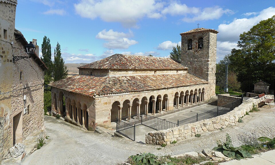 File:IglesiaSanSalvadorCarabias-rectangular.jpg
