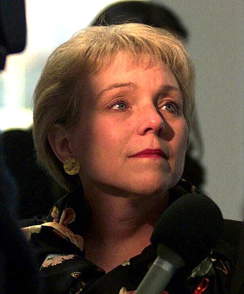 File:Roxane Gilmore.jpg