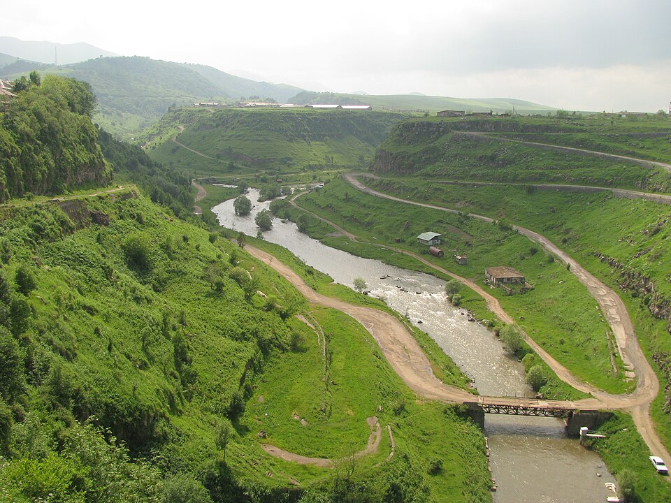 File:3. Ստեփանավան 2011.JPG