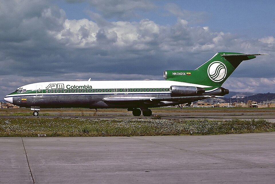 File:Boeing 727-46, SAM Colombia AN1995310.jpg
