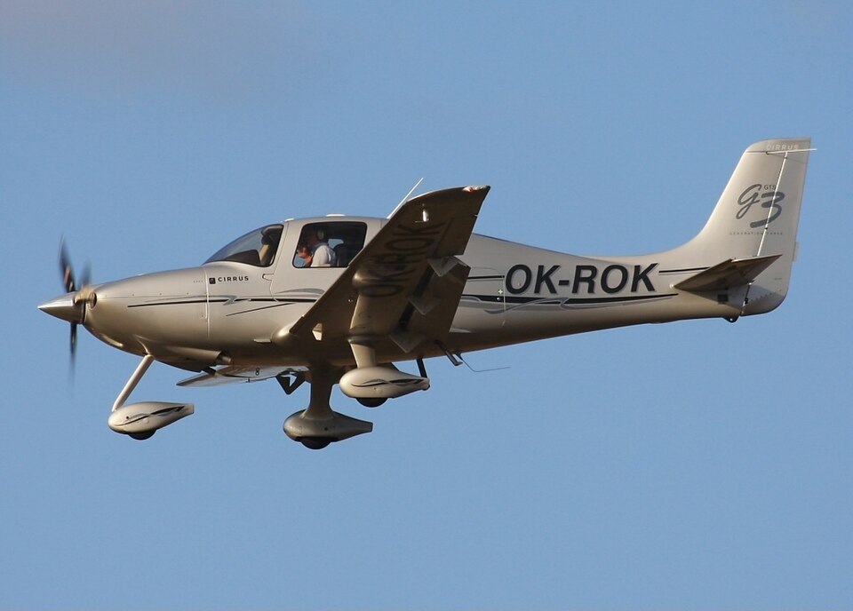 File:Cirrus SR-22 G3 GTS AN1594917.jpg