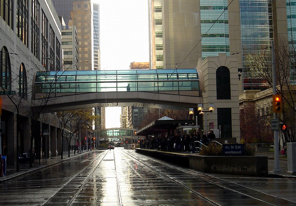 File:Plus15-Calgary-7ave.JPG