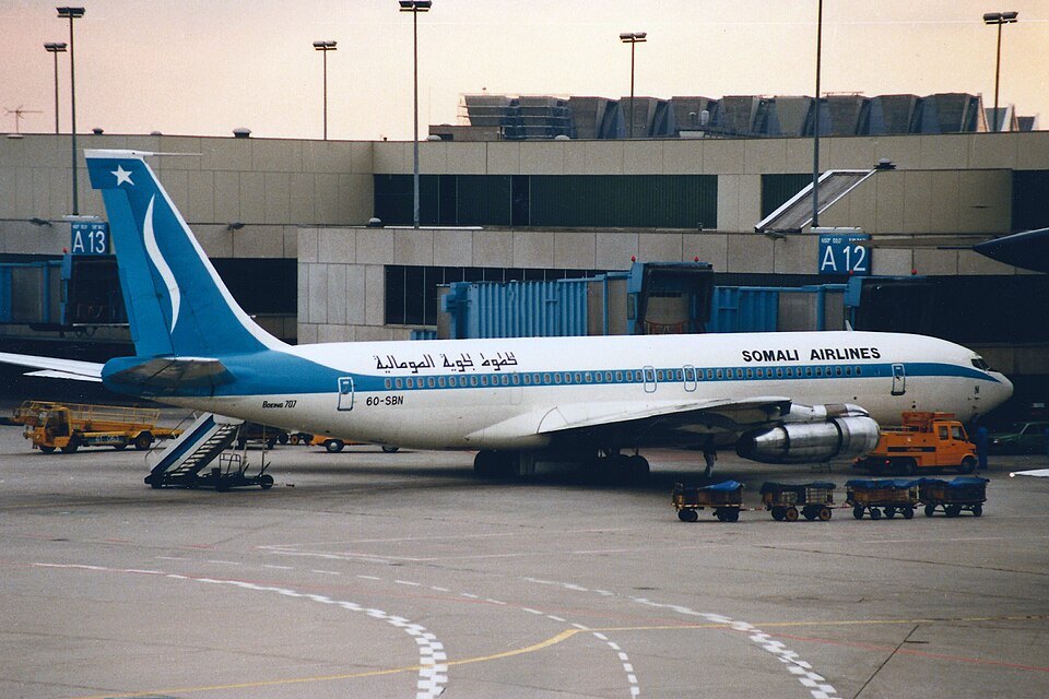 File:Somali Airlines Boeing 707-338C 6O-SBN (23847353581).jpg