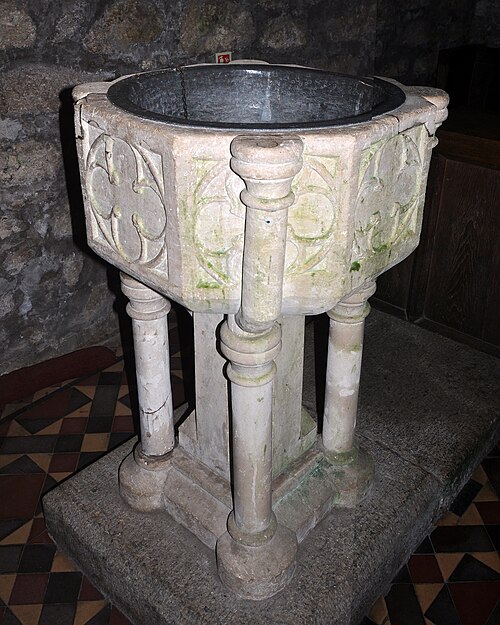 File:Zennor Church font.jpg