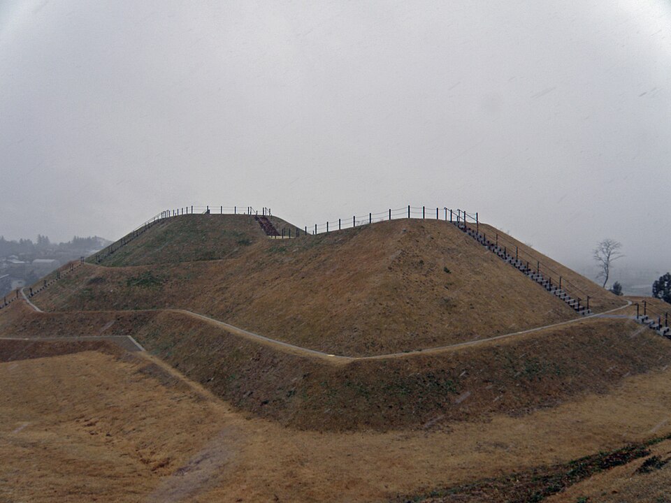 File:20091231大安場古墳群1号墳.jpg