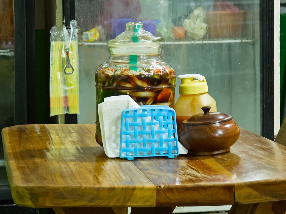 File:Encurtido de cebolla para pupusas.jpg