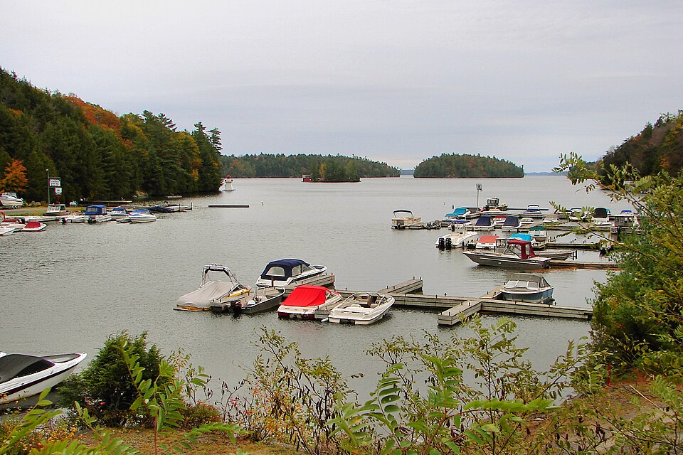File:Gordon Bay ON.JPG