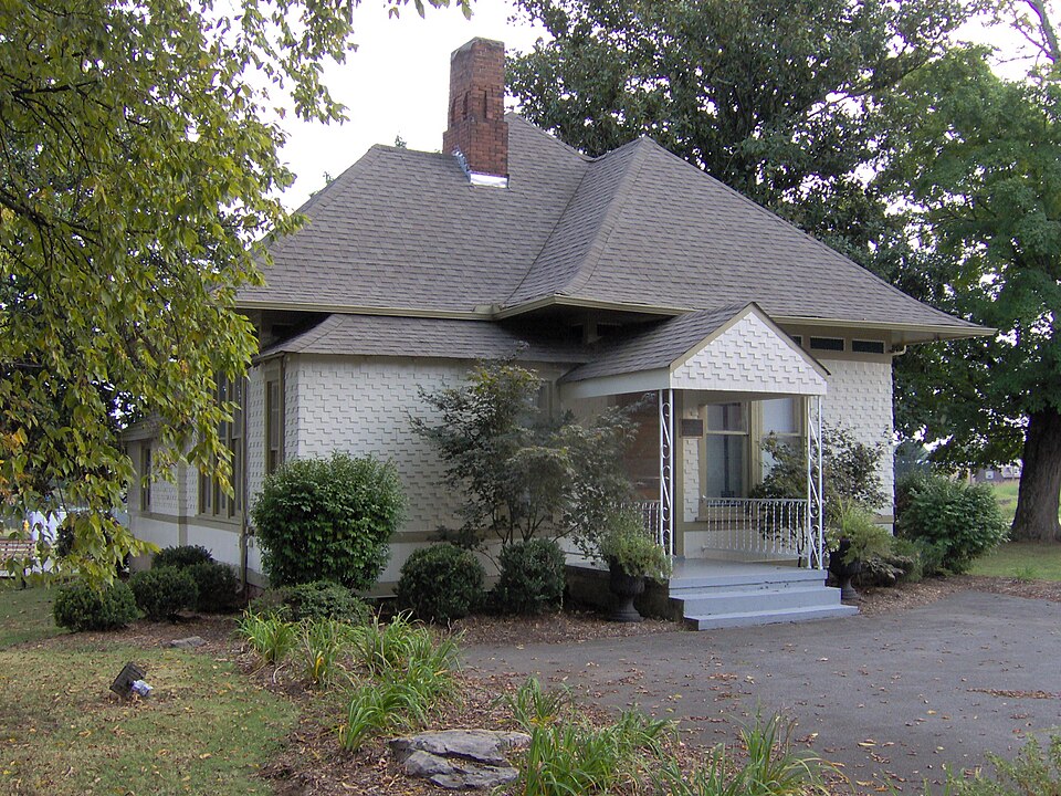 File:Lenoir-city-museum-tn1.jpg