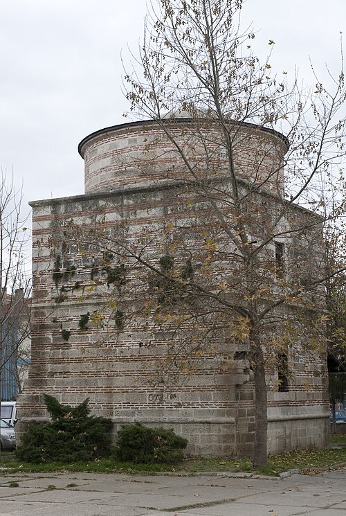 File:Luleburgaz Zindan Baba Türbesi 6305.jpg
