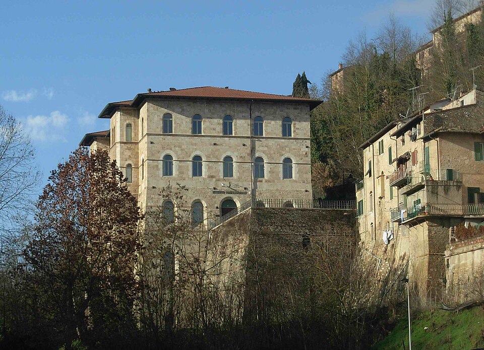 File:Palazzo scolastico.JPG