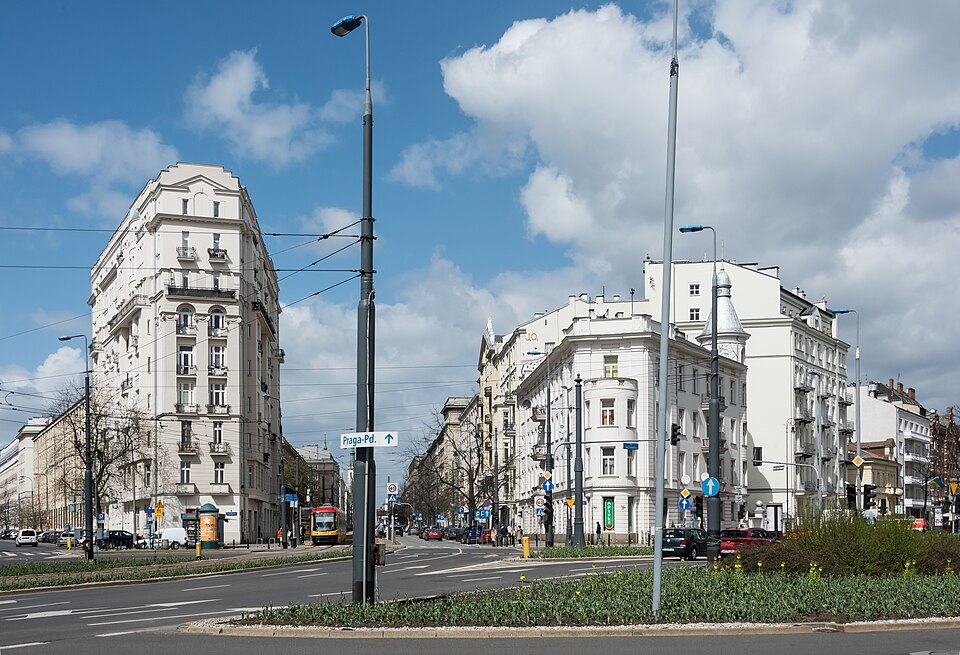 File:Plac Unii Lubelskiej w Warszawie 2021.jpg