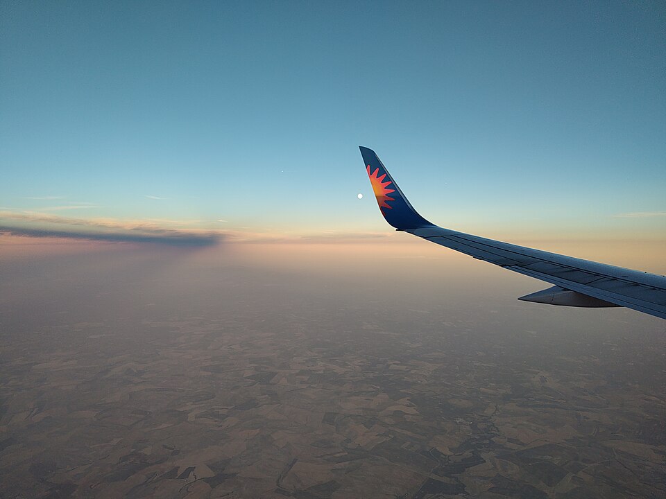 File:Jet2737-300winglet.jpg