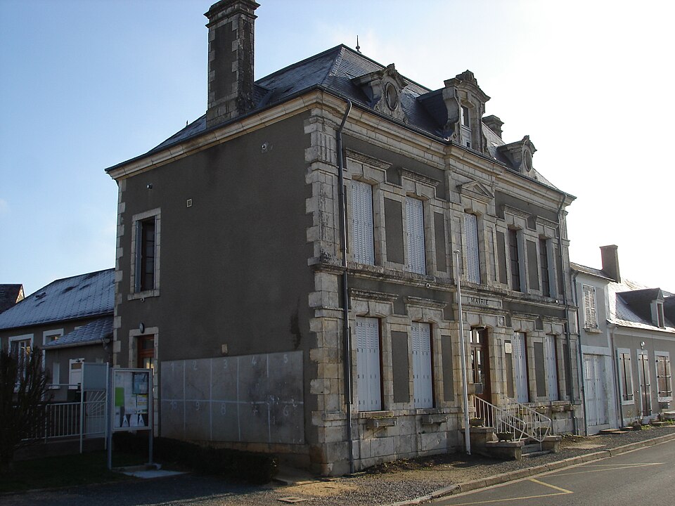 File:La Berthenoux (36) - Mairie.jpg