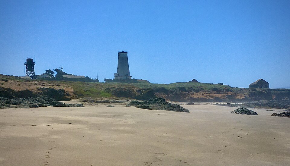File:PB Light Station from the beach.JPG