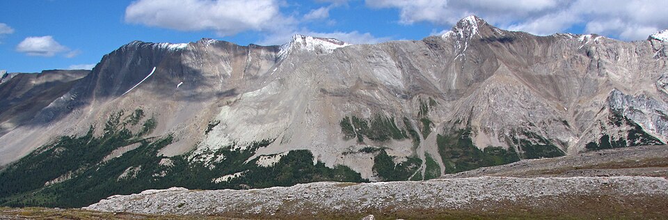 File:Parker Ridge looking east.jpg