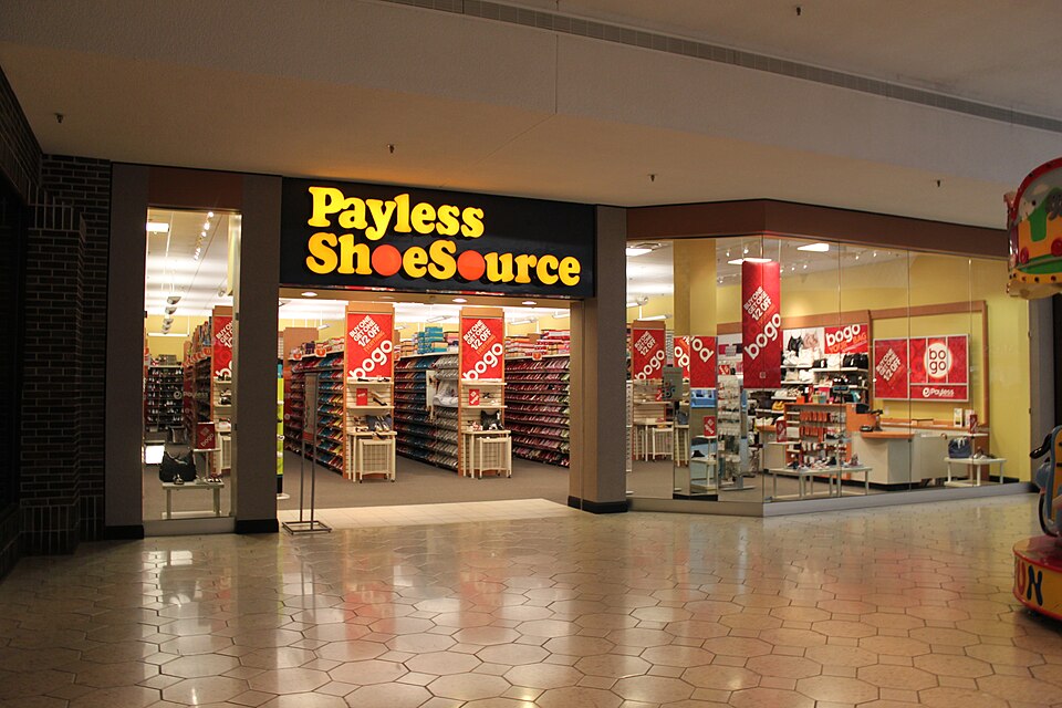File:Payles ShoeSource Store.JPG