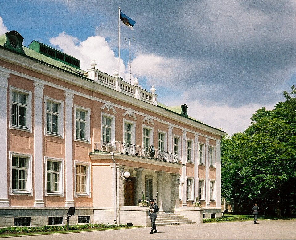 File:Presidential Palace in Tallinn, Estonia.jpg