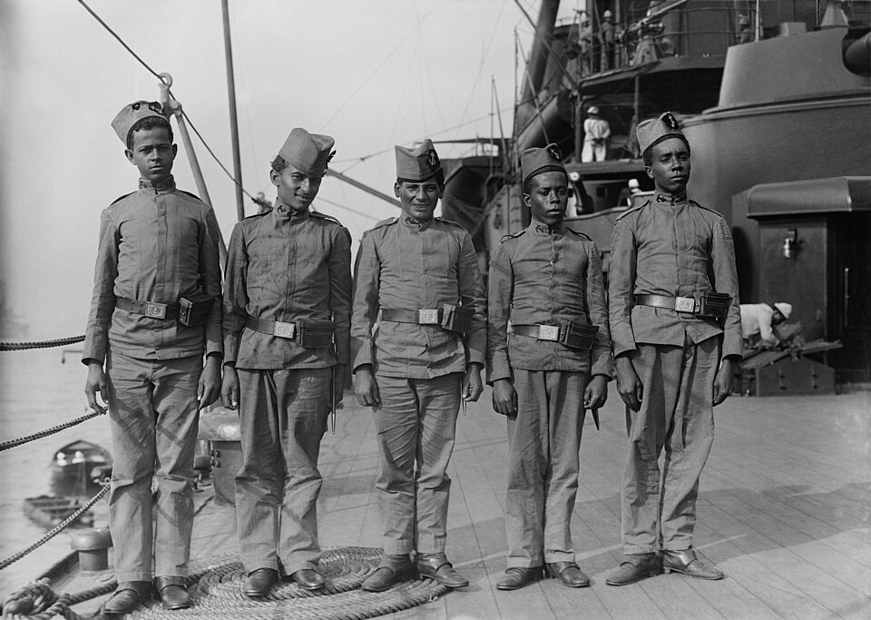 File:Sailors of Minas Geraes 2.jpg