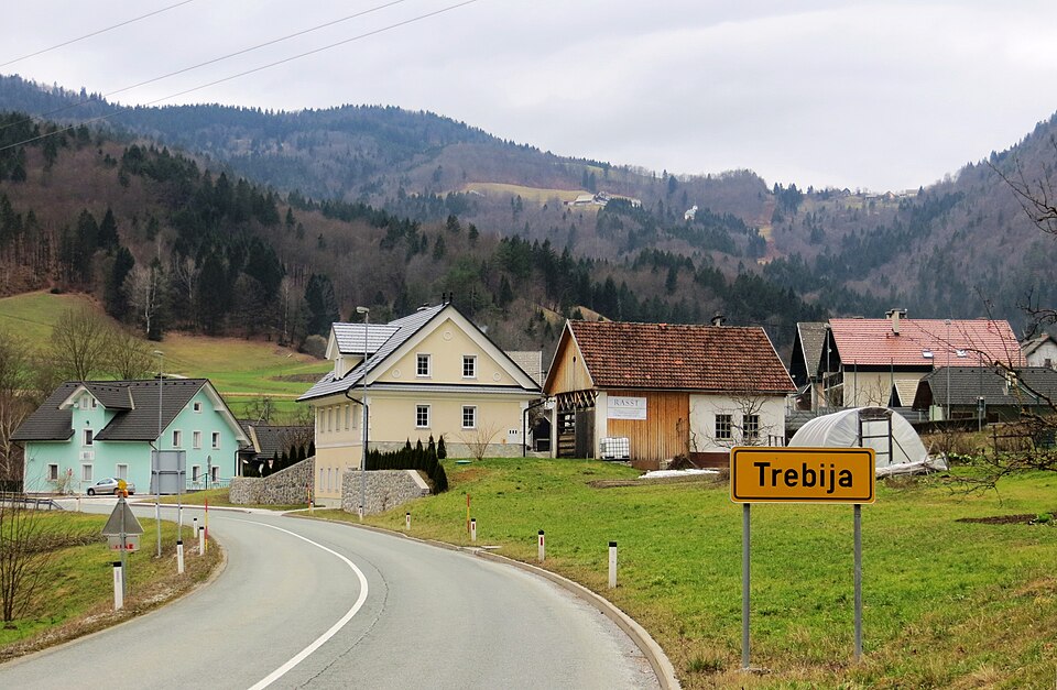 File:Trebija Gorenja Vas-Poljane Slovenia.JPG