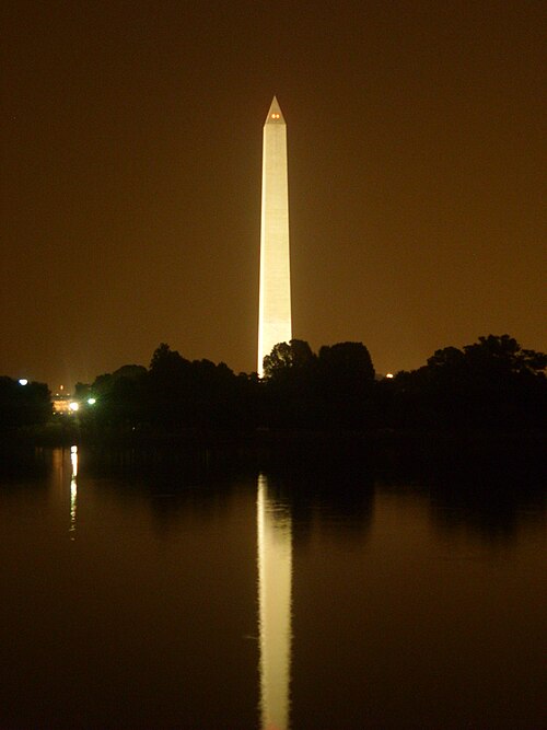 File:WashingtonMonumentTidalBasin.JPG