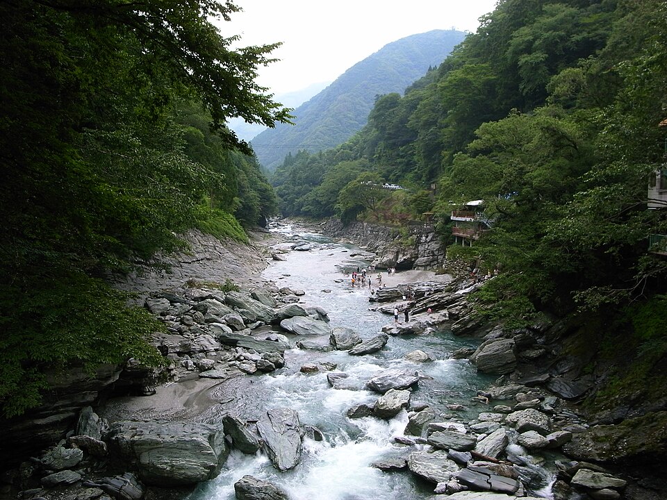 File:Iya Valley 01.jpg