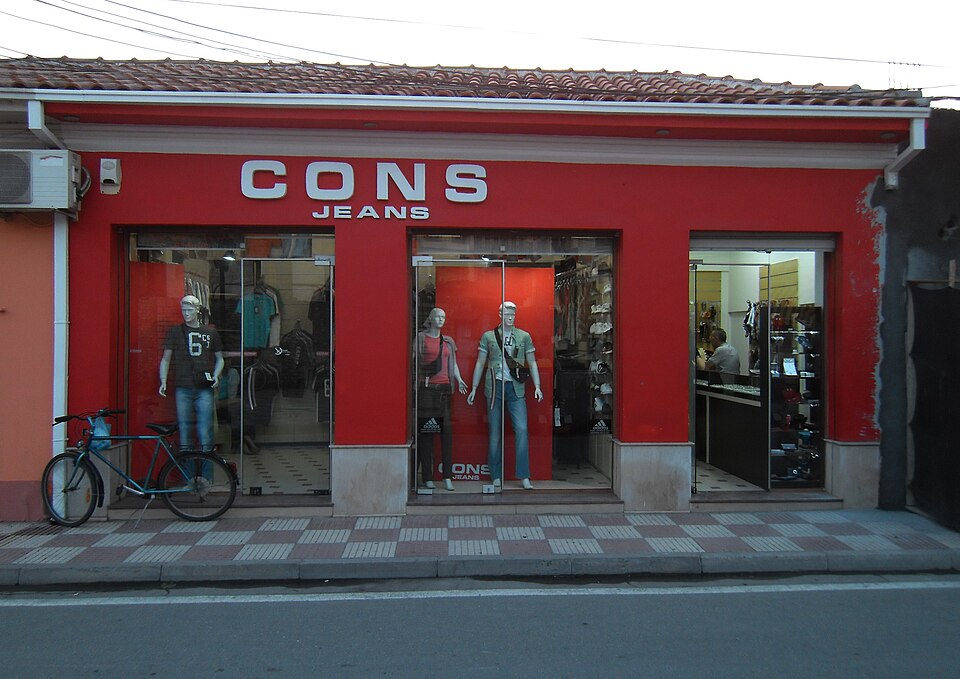 File:Shkoder 030.JPG