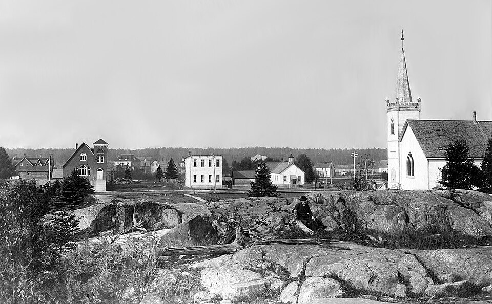 File:Thessalon, Ontario (circa 1905).jpg