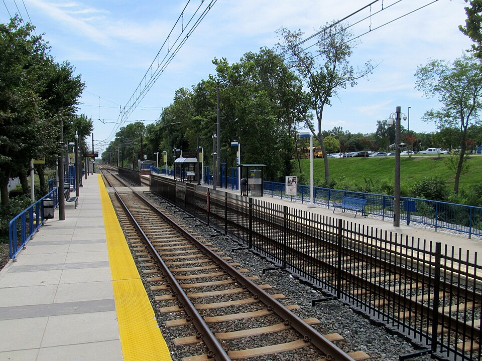 File:Timonium Fairgrounds station, August 2014.JPG