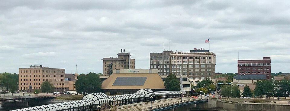 File:Waterloo, Iowa (2022).jpg