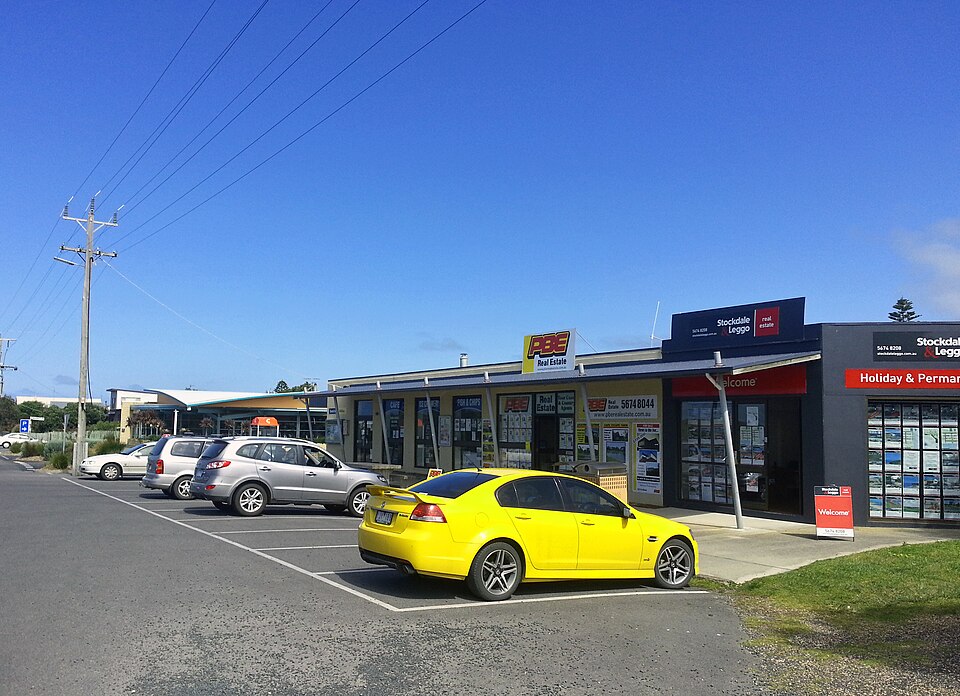 File:Cape Paterson Main Street.jpg