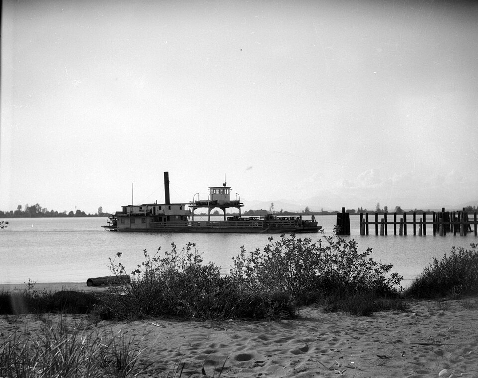 File:Ladner Ferry 1931.jpg