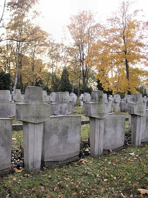 File:Powazki wrzesien 4.JPG