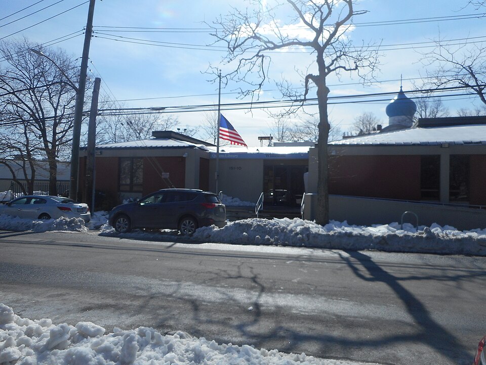 File:QPL Whitestone Branch-2.jpg