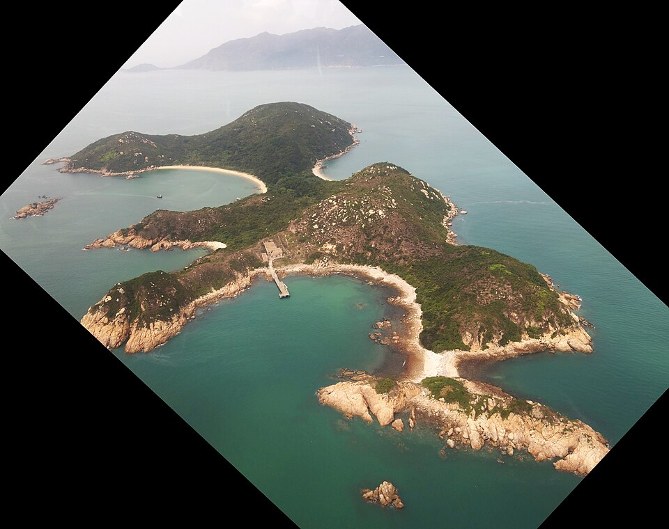 File:Siu A Chau (tilted).jpg