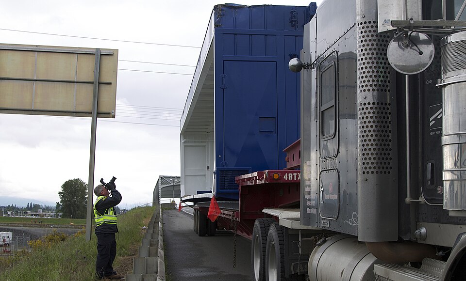 File:Skagit bridge truck.jpg