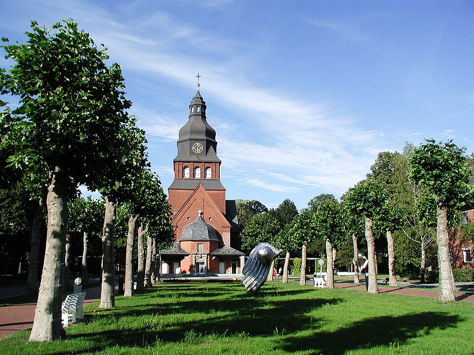 File:Stiftskirche-Johannesstift.jpg