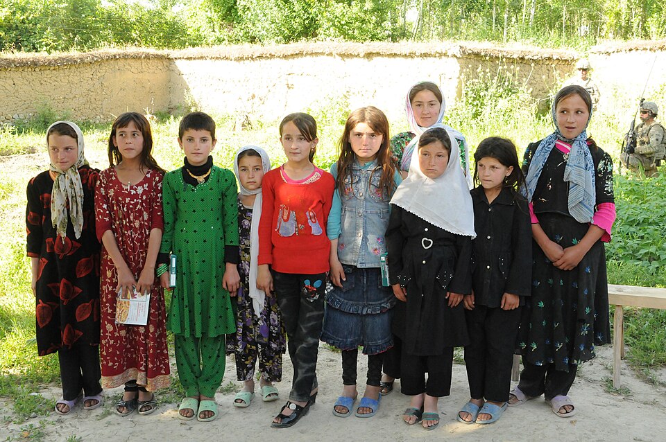 File:Young girls from northern Afghanistan-2012.jpg