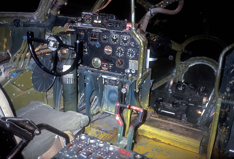 File:Boeing B-29 Bockscar cockpit USAF.jpg