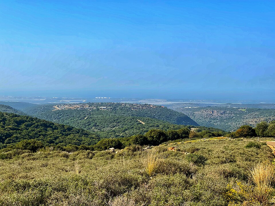 File:Manot, December 2020.jpg