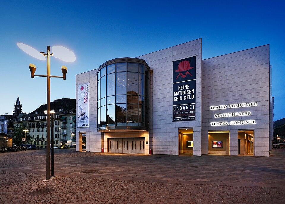 File:Teatro Comunale Bolzano.jpg