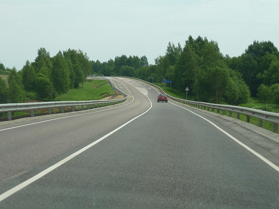 File:М9 в Ржевском районе 2009.JPG