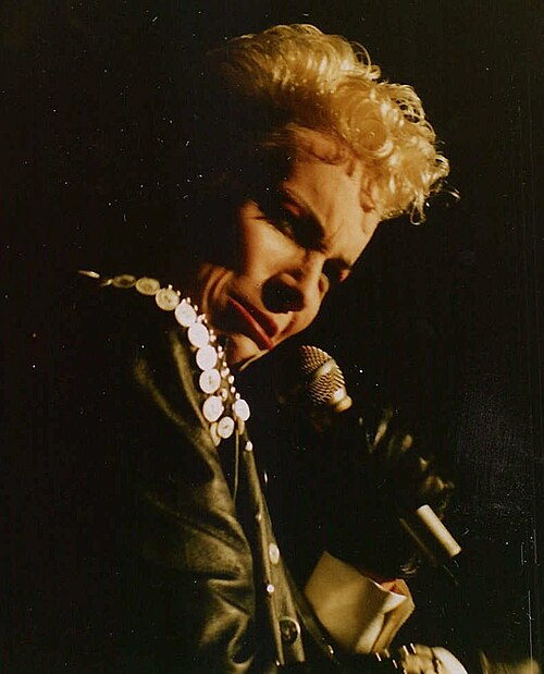 File:Annie Lennox Rock am Ring 1987.jpg