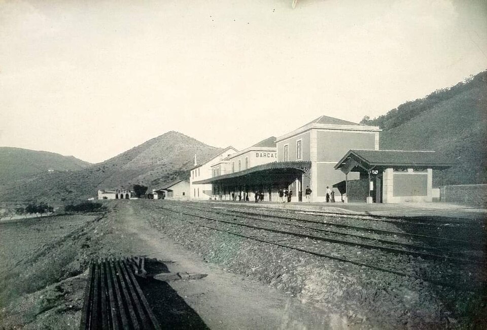 File:Estação Barca d'Alva.jpg