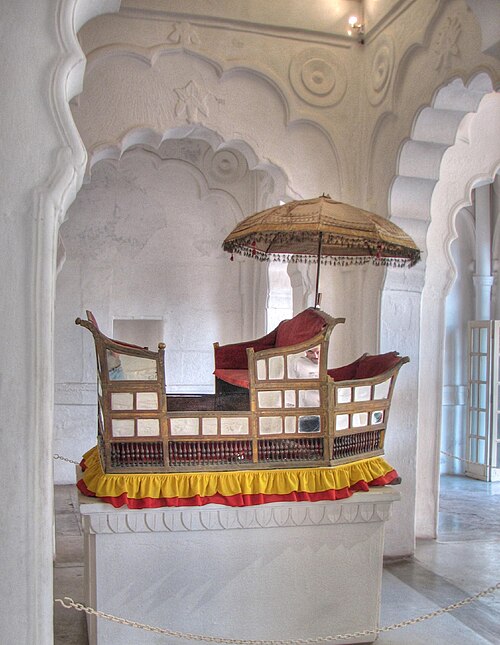 File:Hathi Howdah, Mehrangarh Fort Museum.jpg